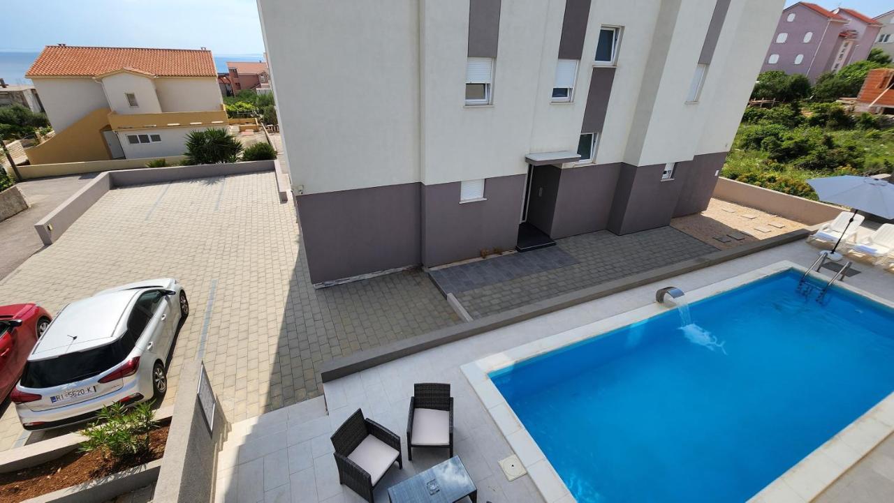 The Sands Luxury Pool Aparthotel 2 Novalja Buitenkant foto
