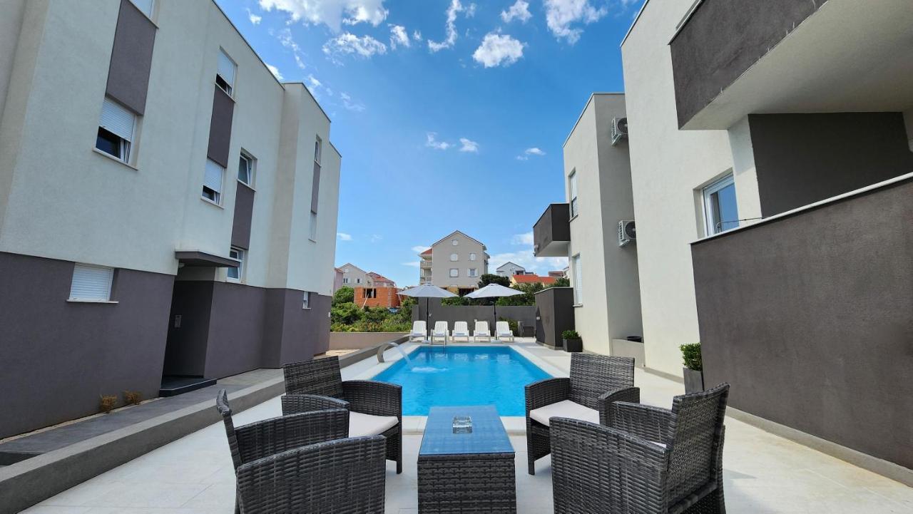 The Sands Luxury Pool Aparthotel 2 Novalja Buitenkant foto